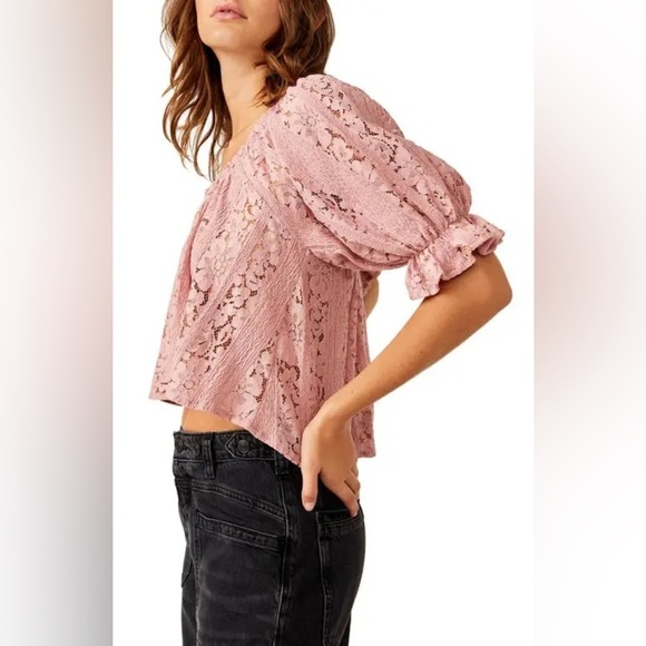 NEW Free People Stacey Lace Blush Tint Puff Sleeve Top Blouse Cropped Flowy - Picture 11 of 11